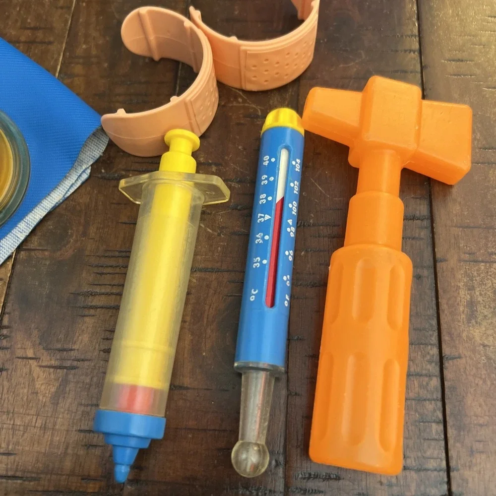 Vintage Fisher Price Medical Kit Doctor Nurse Bag Play Set 1987 Toy Accessories